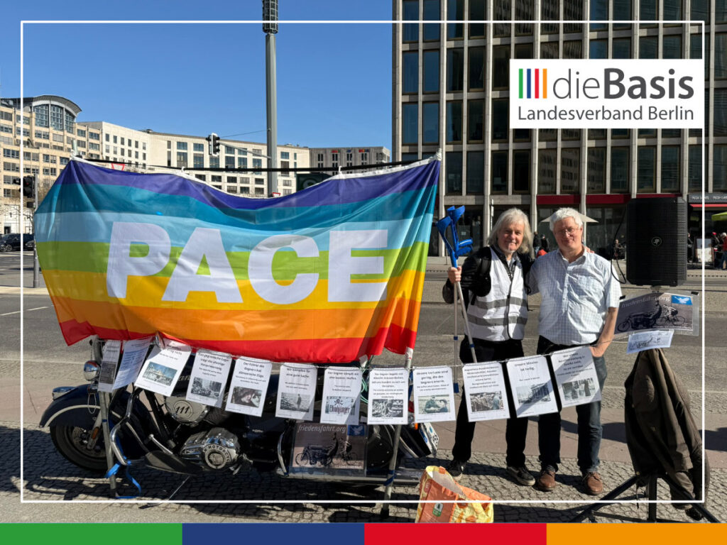 Udo Bellack wirbt für die nächste Friedensfahrt.